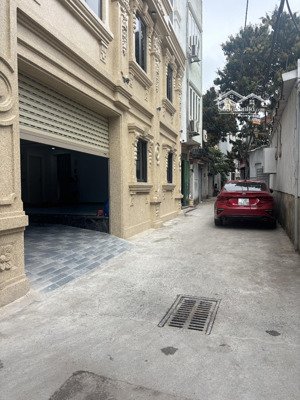 6 tỷ, nhà long biên, ô tô vào nhà.