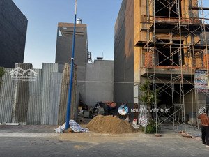 giảm 300tr bán gấp đất ngay trường tiểu học đông hoà dĩ an gần go dĩ an quốc lộ 1k giáp thủ đức