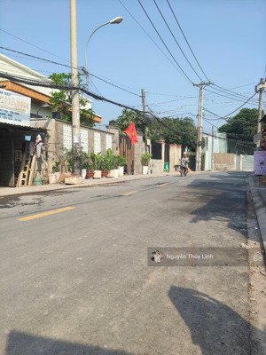 5.6 tỷ- 100m2 đất thổ cư mặt tiền tx22- phường thạnh xuân- quận 12 ( đường nhựa thông thương tốt)