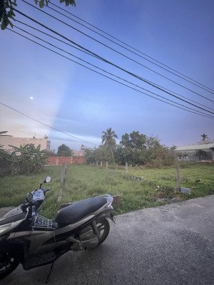 chào bán 125m2 đất sát trục đường quảng đà mới. thôn phú sơn nam , hoà khương cũ .