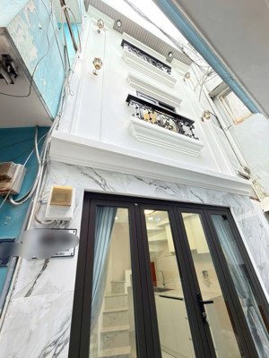 nhà mới đẹp 3,3x3,6m 2lầu đúc (2pn 2wc) hẻm 2m. lê ngã. tân phú