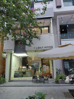 bán gấp galaxy vạn phúc.trục chính sầm uất nhất kv. 99m2-6 tầng. giá 37.8 tỷ