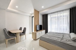 căn hộ 1 ngủ - ban công - rộng 50m2 - thang máy - máy giặt riêng - nguyễn đình chiểu q1 - gần đhsg