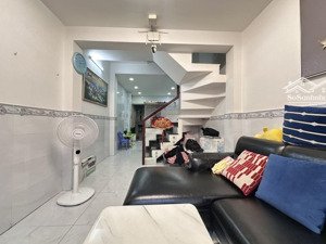 nhà đẹp võ văn tần - quân 3, 5tầng btct cứng, 5pn 4wc, đoạn gần chợ vườn chuối,7.5 tỷ