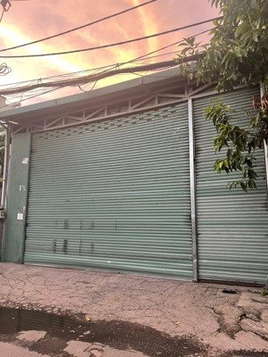 cho thuê xưởng 9,5m x35m.dtsd 350m2 .có lửng mặt tiền thới an,( cách lê thị riêng 100m) thới an.q12