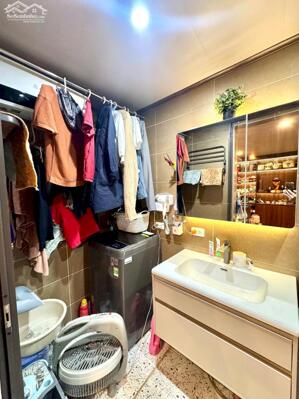 Bán nhà mặt phố Khương Thượng 105m2 oto đỗ cửa vào nhà vị trí đẹp 28 tỷ