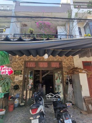 nhà mặt tiền 2 tầng đúc hòa minh 14 . - dt: 70m2 ngang 5m,(dt sàn 140m2)
- công năng 3 pn có pn