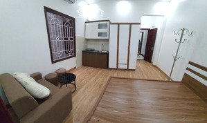 chính chủ mình cần cho thuê phòng dt30m2 full đồ đẹp giá 4tr lh : 