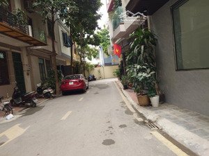 bán nhà phân lô đài phát tín đại mỗ ô tô tránh, đỗ cửa an sinh đỉnh