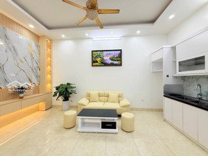 cực hiếm! phố trần khát chân, 2 thoáng, vài bước ra mặt phố, 3pn khép kín tặng nội thất