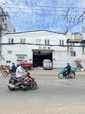 giá mới 63.8tỷ giảm 5.2 tỷ mặt tiền hiếm ngang 18m 760m dòng tiền 85tr/tháng bình tr