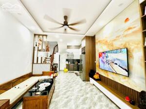 Nhà Mới Phố Hồng Mai 35M2 5T MT 4.2M Ô Tô Đỗ Cửa, Hai Thoáng Trước Sau Giá 9.7 Tỷ