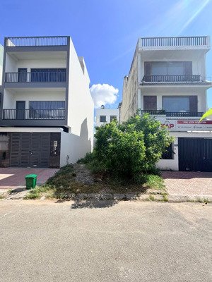 bán nền biệt thự phố liền kề thuộc mặt tiền đường d7 p.phước long b quận - khu dự án nam long