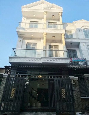 nhà mới 3 tầng, hxh thị trấn nhà bè, 52m2, ngang 5.2m, 4pn, 3wc, full nội thất, giá hơn 6 tỷ.