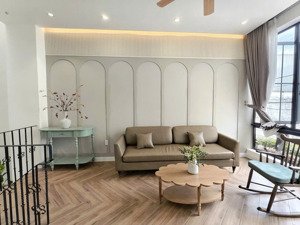 bán gấp nhà 3.5 tầng vị trí đẹp - trung tâm hòa cường, oto đậu nhà, đủ tiện ích, full nội thất