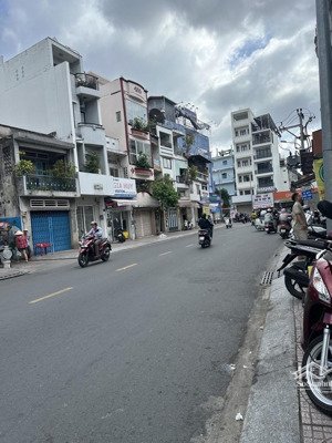 chỉ hơn 9 t.ỷ có ngay nhà mặt tiền đường kd 4 tầng ngay phan đình phùng-hvb-pn.