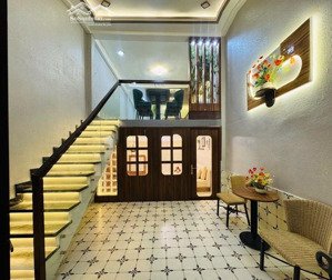 122z
q6 ngay hậu giang 5 tầng 4,1x12 nhà mới đẹp ỏ ngay nhỉnh 6ty xíu.