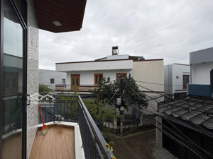 căn hộ 1pn có ban công thang máy