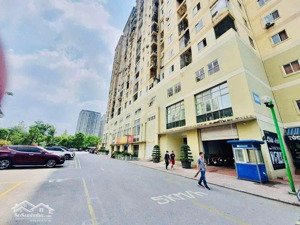 chung cư b6a nam trung yên -60m - 2ngủ, 2wc, full nội thất - 2 ban công, tầng trung, view đẹp