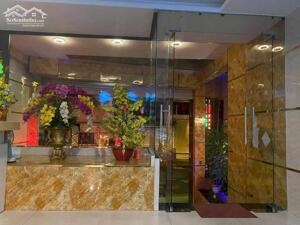 Khách sạn 7 tầng 2 sao hầm T.máy 22P 5.6m 125m2 MT gần Thống Nhất DT 180tr chỉ 23 tỷ.