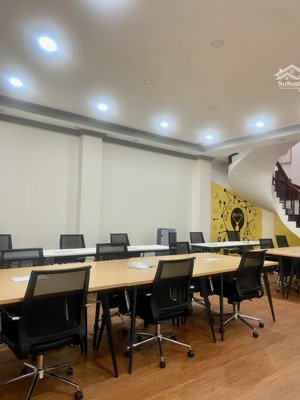 biệt thự mặt tiền dt 214m2 quận 7 gần lotte mart nguyễn thị thập giá 28tỷ hàng hiếm.lh 