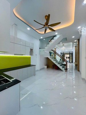 nhà ngay khu tên lửa 4x20m 2 tầng hẻm 6m thông chỉ nhỉnh 6 tỷ