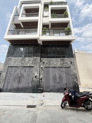 bán nhà 5 tầng đường thạnh lộc 03 phường thạnh lộc, q12,dt 69m(4,2*17). hẻm 8m, giá 6,65tỷ