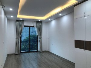 bán nhà 34m/5 tầng ngọc thuỵ, long biên