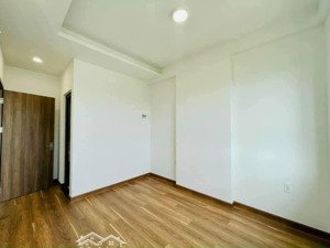 căn 67m2 - 2pn 2wc có ntcb - giá chỉ 9,5tr q7 riverside. lh: mỹ lệ