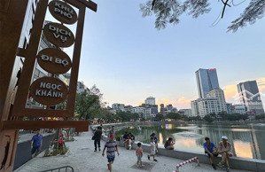 bán nhà mặt phố phạm huy thông. ba đinh. view hồ ngọc khánh. dt 100m2 5 tầng. giá 82 tỷ.