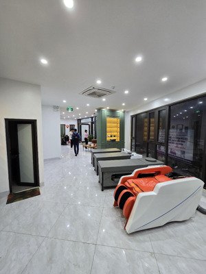 siêu phẩm mễ trì lô góc 3 mặt thoáng 7 tầng có hầm dòng tiền 150tr/tháng ô tô tránh, dừng