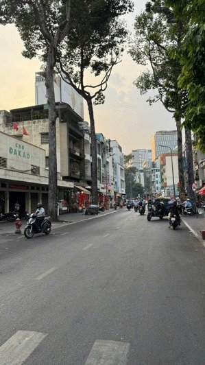 bán np mặt phố trương hán siêu, 9,4 tỷ, 39m2, 4pn, 3wc, view đẹp, chính chủ