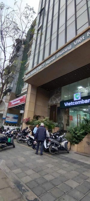 bán tòa nhà mặt phố lạc long quân, 145m2 x 7t x mt 8m, khai thác dòng tiền lớn, 98 tỷ