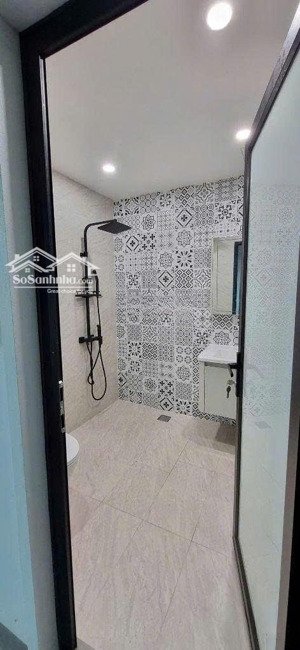 cho thuê villa nhà vườn 2000m² bể bơi riêng full nội thất hòa lạc