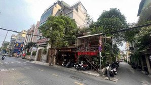 bán góc 2mt hồ biểu chánh chỉ 20 tỷ, dt-5 x 13 nhà 3 tầng nở hậu đẹp