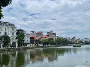 bán mảnh đất 50m mt hơn 6m ôtô vào tại bồ đề long biên - giá chỉ 11,5tỷ cách 1 nhà ra mặt phố