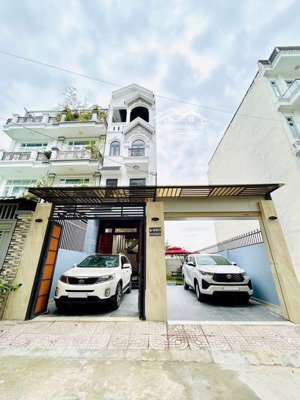 nhà phố sân vườn 4 tầng, 7.7x20m, hẻm 8m khu phân lô vip thạnh xuân 22