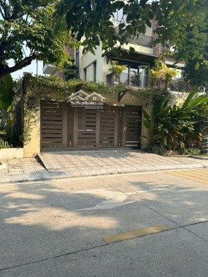 bán biệt thự mặt phố hà đông, 230m2, 4 tầng, ở sướng, kinh doanh cafe, show room, nh, chỉ 62.9 tỷ