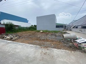 cần bán đất đ.số 7 kế bên chợ gò đen có giá 779tr cho 115m2 sổ sẵn