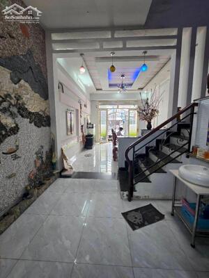 Bán nhà Mặt Tiền khu VIP Tân Sơn Nhì 4 tầng ngang hiếm 4.5x20 vuông vức