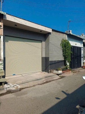 nhà mặt tiền đường nhựa trung đông 3a vị trí đẹp ngay trung tâm thới tam thôn 80m2 - 2.7 tỷ