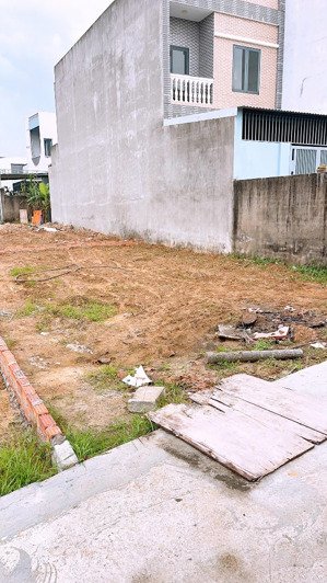 bán nhanh lô đất kiệt hòa quý, sát cao đẳng nghề, 81,1m2 giá chỉ 2.4 tỷ