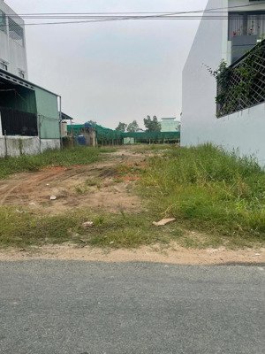 chính chủ gửi bán nhanh 160m2 full thổ shr pháp lí chuẩn gần gần chợ trường học chốt giá 690tr