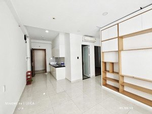 cho thuê 5.5tr/tháng căn hộ 50m2 sài gòn intela, sẵn máy lạnh, ở ngay. lh: 