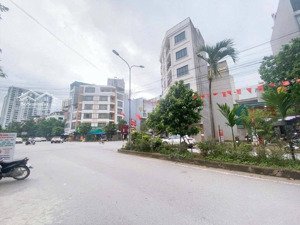 chính chủ giảm 2 tỷ bán nhà kđt văn khê 82,5m2 5 tầng mt 5m