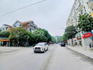 sos !bán nhà kđt vạn phúc. dt 60m, 5t, vỉa hè, kinh doanh, ô tô tránh, nhà đẹp, giá đầu tư 15,5 tỷ.