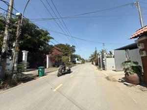 full 5400m2 đất thổ cư. vuông vức. giáp đông tăng long. long trường q9. giá chỉ 149 tỷ