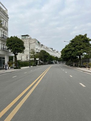 bán biệt thự view đẹp tại dương nội, 80 tỷ, 180 m2, pháp lý đầy đủ, tiện nghi đầy đủ