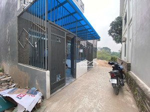 nhà hưng đạo 51m2 xây 4t, có sân cổng để xe riêng oto lùi cửa, gần kđt đô nghĩa và vđ 4. giá 3,95tỷ