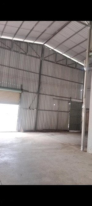 cho thuê kho xưởng 1000m2 một sẹc đường lê lợi hóc môn